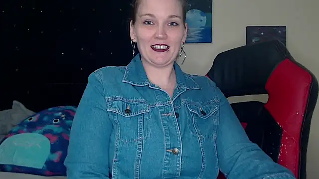 Snapshot of ToxicLilly chatting on January 6, 11:51 am ToxicLilly online show from January 6, 11:51 am