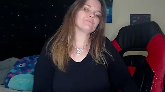 Snapshot of ToxicLilly chatting on February 6, 6:18 am ToxicLilly online show from February 6, 6:18 am