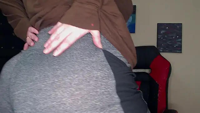 Snapshot of ToxicLilly chatting on March 17, 9:22 am ToxicLilly online show from March 17, 9:22 am