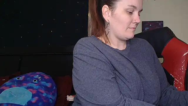 Snapshot of ToxicLilly chatting on October 12, 7:40 am ToxicLilly online show from October 12, 7:40 am