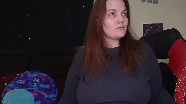 Snapshot of ToxicLilly chatting on October 17, 6:27 am ToxicLilly online show from October 17, 6:27 am