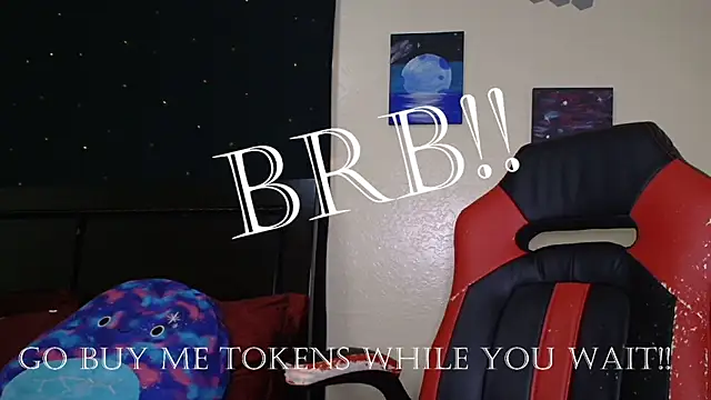 Snapshot of ToxicLilly chatting on October 21, 8:37 am ToxicLilly online show from October 21, 8:37 am