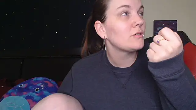 Snapshot of ToxicLilly chatting on October 24, 8:33 am ToxicLilly online show from October 24, 8:33 am