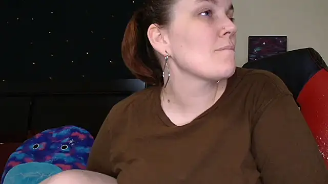 Snapshot of ToxicLilly chatting on November 25, 8:14 am ToxicLilly online show from November 25, 8:14 am