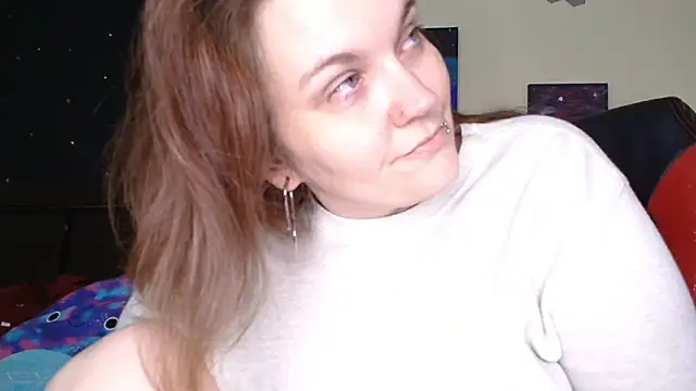 Snapshot of ToxicLilly chatting on December 14, 10:20 am ToxicLilly online show from December 14, 10:20 am