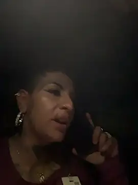 prettypurplep online show from November 14, 4:55 am