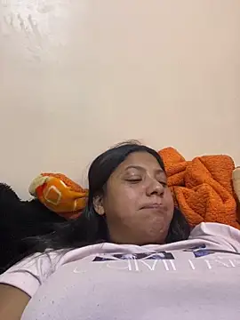 Leylafourniert online show from December 20, 7:50 pm