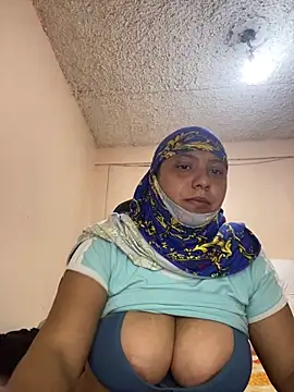 Leylafourniert online show from January 14, 10:12 pm