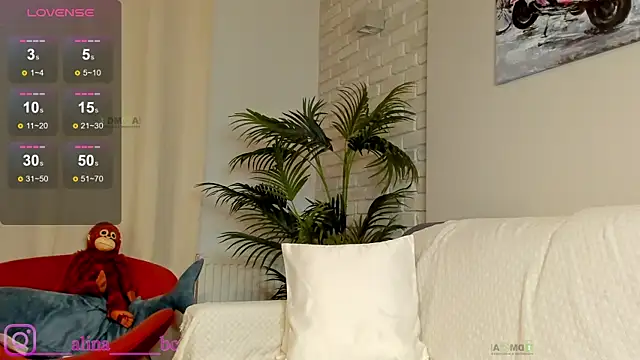 Miss--boo online show from March 3, 6:33 pm