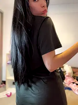 martiiaciar online show from October 24, 1:13 am