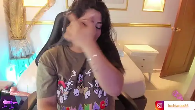 lucy26  online show from January 25, 8:21 am