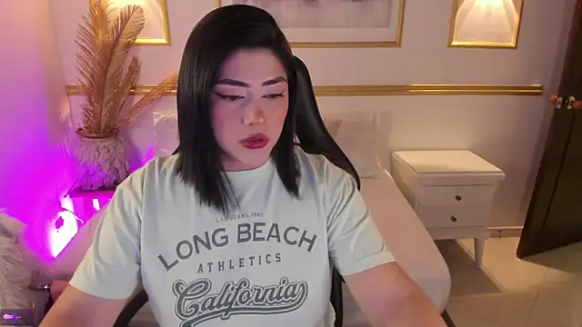 lucy26  online show from February 21, 2:17 am