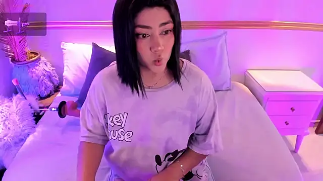 lucy26  online show from September 14, 1:49 am