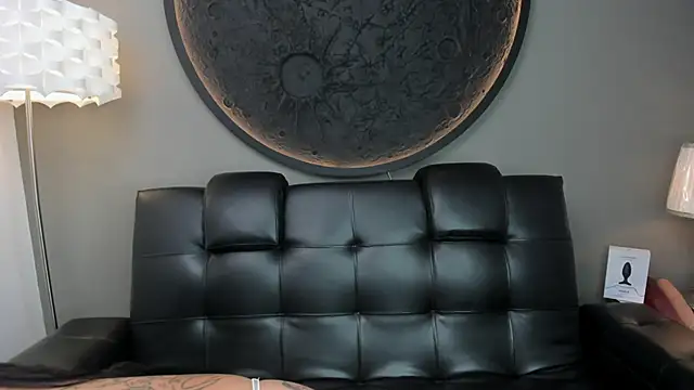 Snapshot of miss_vaiolette chatting on February 22, 11:13 am miss vaiolette online show from February 22, 11:13 am