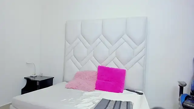 Mature Hard online show from January 13, 7:31 pm