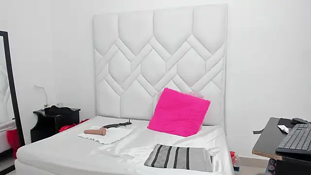 Mature Hard online show from February 26, 12:16 am