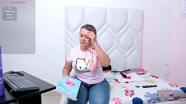 Mature Hard online show from October 18, 9:04 pm