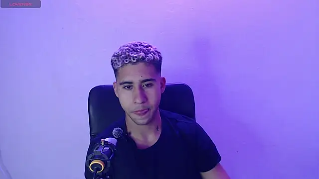 Snapshot of Daiki_Jack chatting on December 14, 11:45 pm Daiki Jack online show from December 14, 11:45 pm