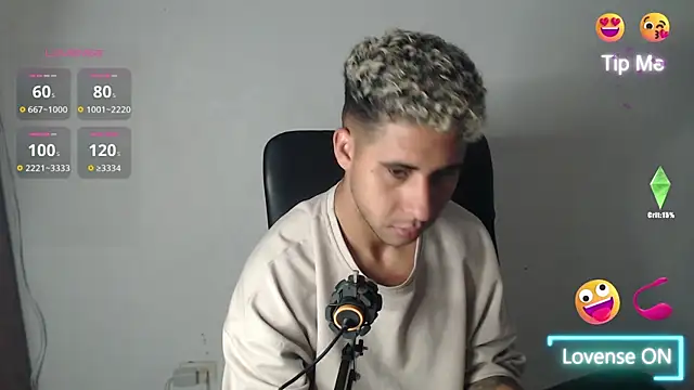 Snapshot of Daiki_Jack chatting on December 21, 1:21 pm Daiki Jack online show from December 21, 1:21 pm