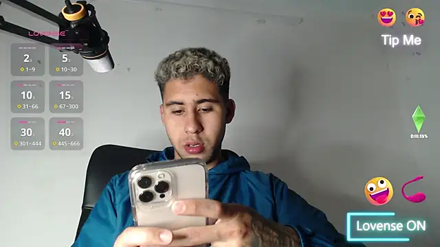 Snapshot of Daiki_Jack chatting on December 21, 11:45 pm Daiki Jack online show from December 21, 11:45 pm