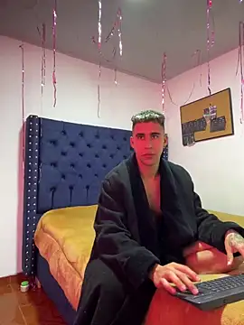 Snapshot of Daiki_Jack chatting on January 8, 4:33 pm Daiki Jack online show from January 8, 4:33 pm