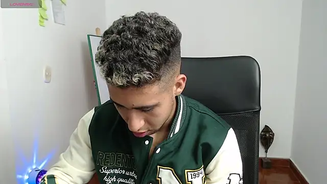 Snapshot of Daiki_Jack chatting on January 12, 2:14 am Daiki Jack online show from January 12, 2:14 am