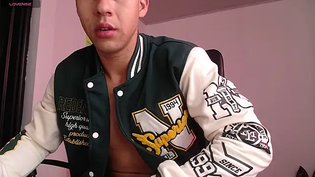 Snapshot of Daiki_Jack chatting on January 13, 8:37 pm Daiki Jack online show from January 13, 8:37 pm