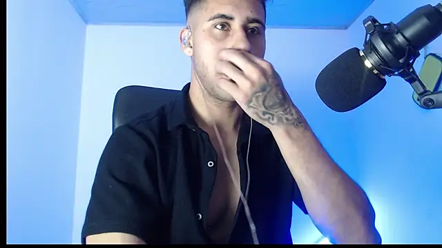 Snapshot of Daiki_Jack chatting on February 12, 12:58 am Daiki Jack online show from February 12, 12:58 am