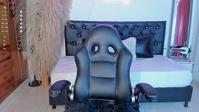 Snapshot of Bianka_olivetto021 chatting on January 15, 4:36 am Bianka olivetto021 online show from January 15, 4:36 am