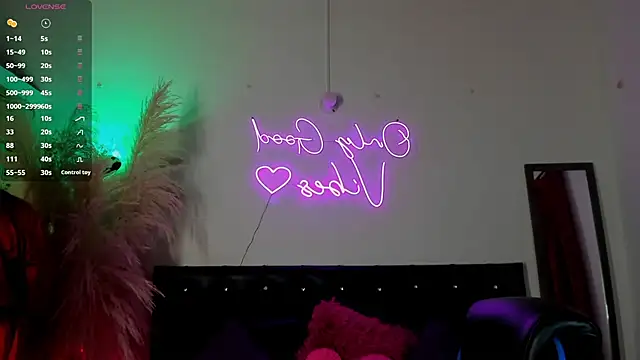 Snapshot of Bianka_olivetto021 chatting on February 26, 11:26 pm Bianka olivetto021 online show from February 26, 11:26 pm