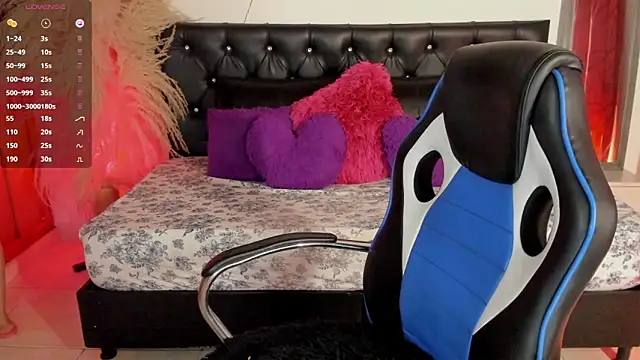 Snapshot of Bianka_olivetto021 chatting on March 4, 2:06 am Bianka olivetto021 online show from March 4, 2:06 am