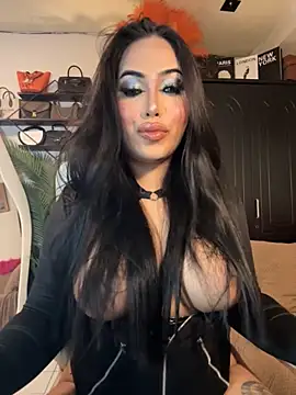 BigDominaMia online show from November 7, 10:37 am