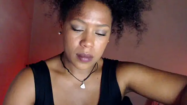 Snapshot of cherry_cleou chatting on February 5, 4:47 pm cherry cleou online show from February 5, 4:47 pm