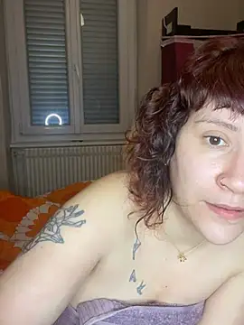 callmelouve online show from February 25, 5:36 pm