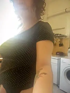 callmelouve online show from February 26, 8:59 am