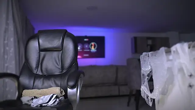 Frank Farrell online show from October 28, 3:32 am