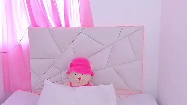 Anamhenao online show from October 1, 12:33 pm