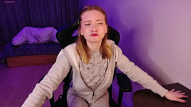  whiteprincess online show from February 25, 9:31 am