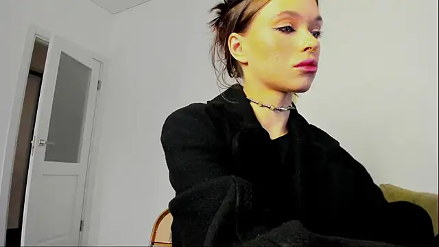 Kossie  online show from October 19, 6:19 pm