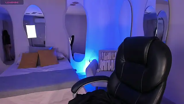 Snapshot of JadeEvansX chatting on January 5, 9:14 pm JadeEvansX online show from January 5, 9:14 pm