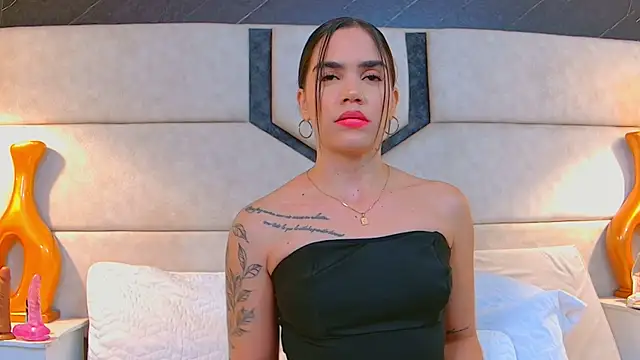 April Cutee online show from March 3, 7:39 pm