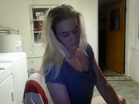 missymilf online show from February 6, 1:27 am