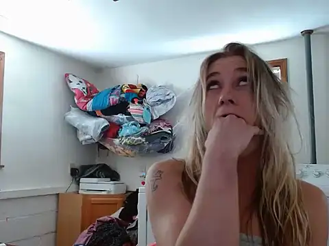 missymilf online show from September 16, 2:40 pm