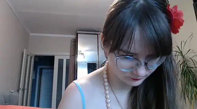 KiraGoldens online show from February 14, 4:26 am