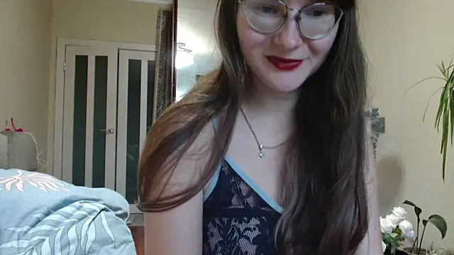 KiraGoldens online show from October 11, 10:36 am