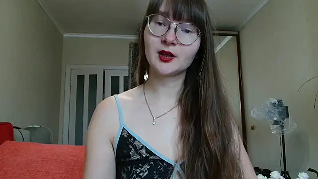 KiraGoldens online show from October 13, 5:29 am