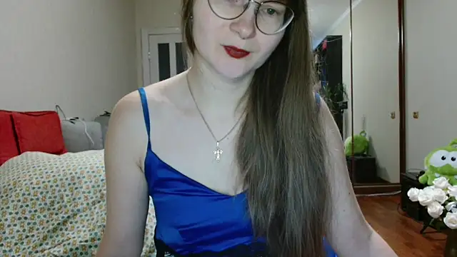 KiraGoldens online show from November 9, 6:23 am