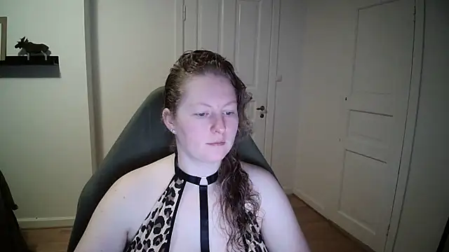 Girlnina-1995 online show from December 18, 10:40 am