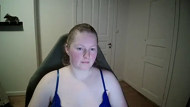 Girlnina-1995 online show from January 6, 5:59 pm