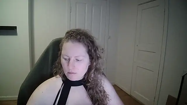 Girlnina-1995 online show from February 18, 2:38 pm